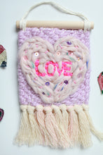 Load image into Gallery viewer, Mini Heart Weaving