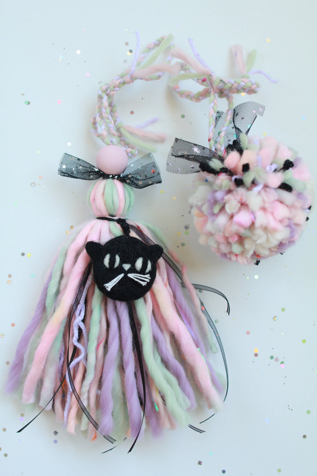 Spooky Kitty Tassel & Pom Set