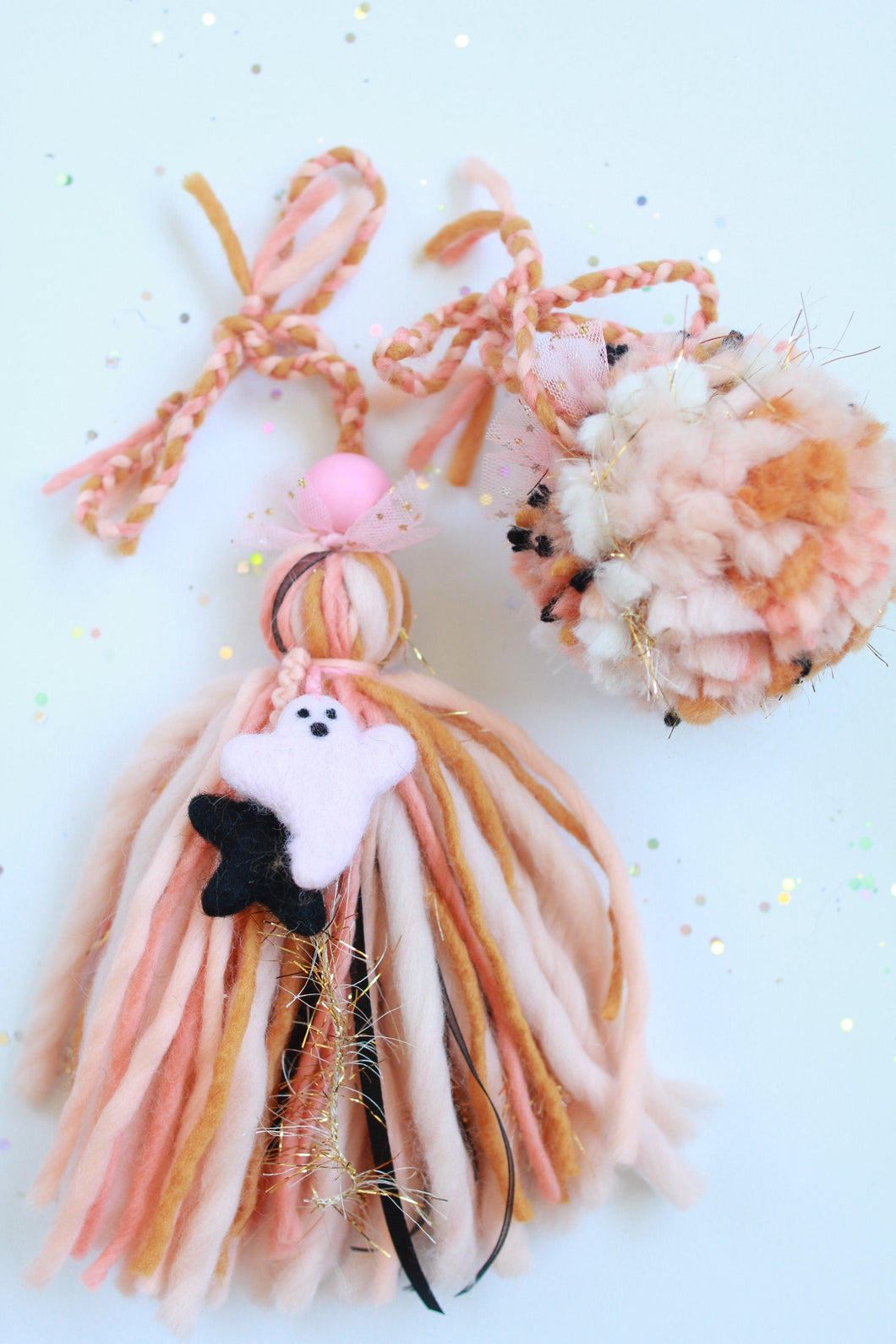 Ghost Tassel & Pom Set