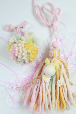 Bunny Tassel & Pom Set