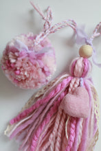 Load image into Gallery viewer, Heart Tassel &amp; Pom Set