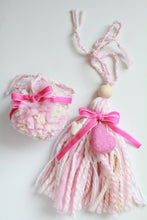 Load image into Gallery viewer, Heart Tassel &amp; Pom Set