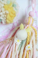 Load image into Gallery viewer, Bunny Tassel &amp; Pom Set
